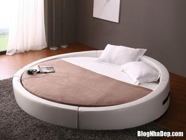 46ce709fd9f9e7ebfc9855f1bc5ba5a1 Những mẫu giường ngủ cực phong cách với bệ hình tròn